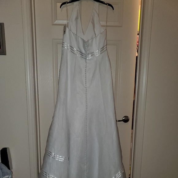 Halter Bridal Gown - Picture 4 of 8